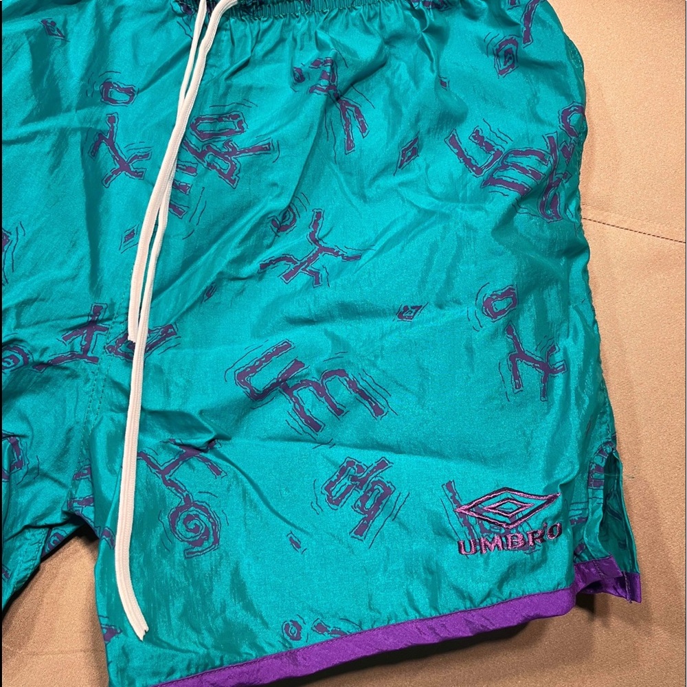 90’s umbro shorts